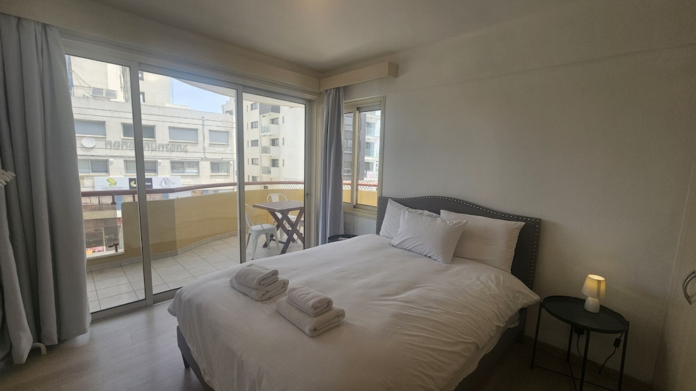 53 NIC - Stay Elion Apartment
