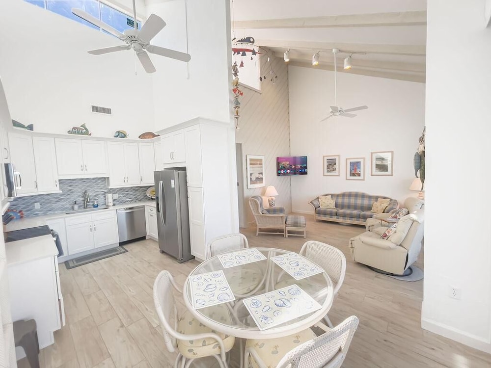 Sea Winds Condominiums I