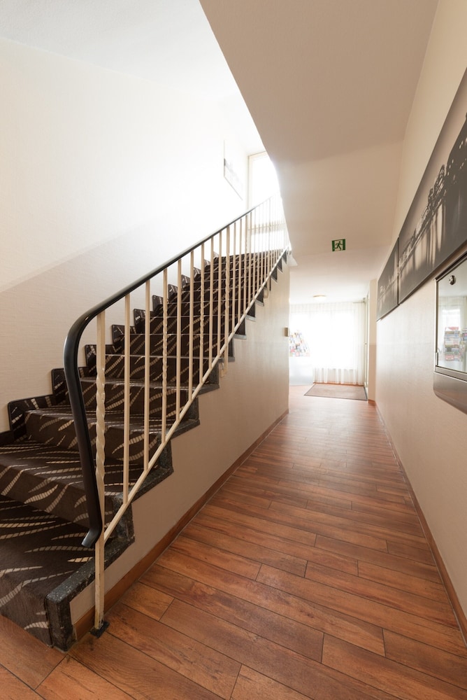 Hamburg Vacations - Heikotel Hotel Windsor - Property Image 30