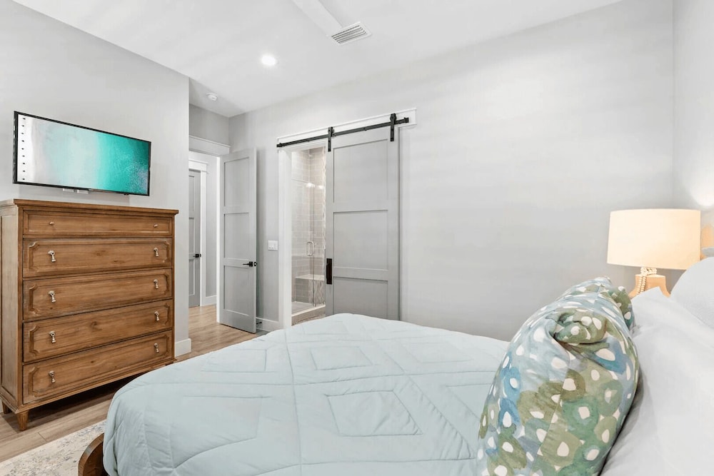 Cabana Blue by Avantstay Walk to Beach, Golf Cart+bikes Included Pool Access