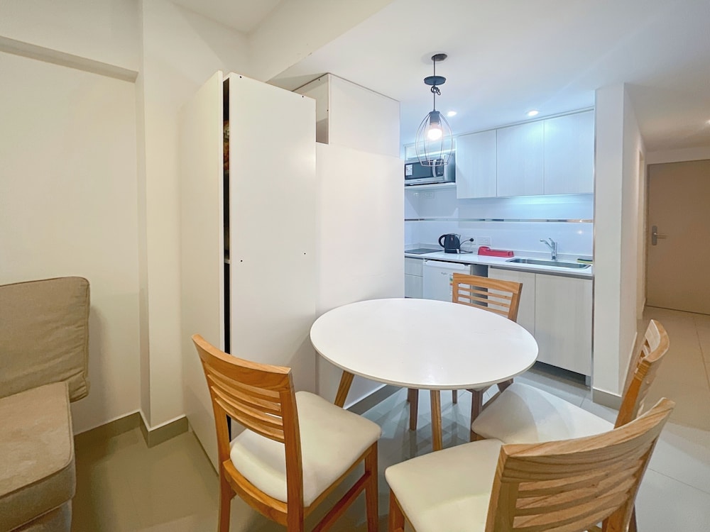 Ayres Suites Moreno