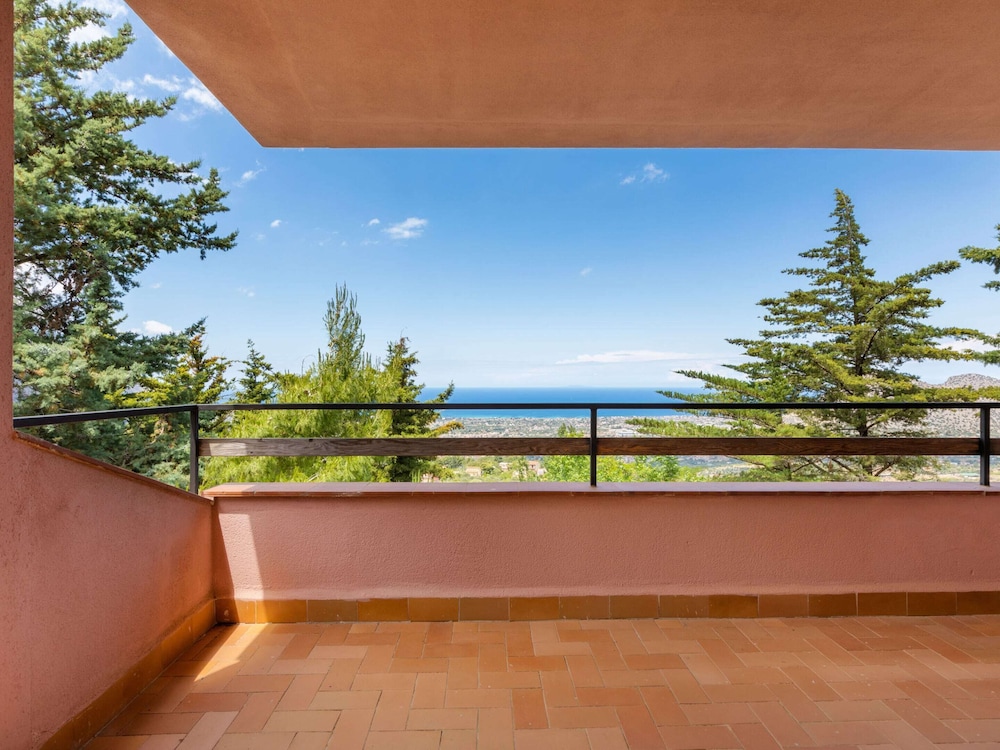 Belvilla by OYO Quaint Villa in Carini With Garden view 3