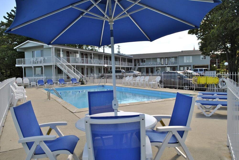Riviera Motel