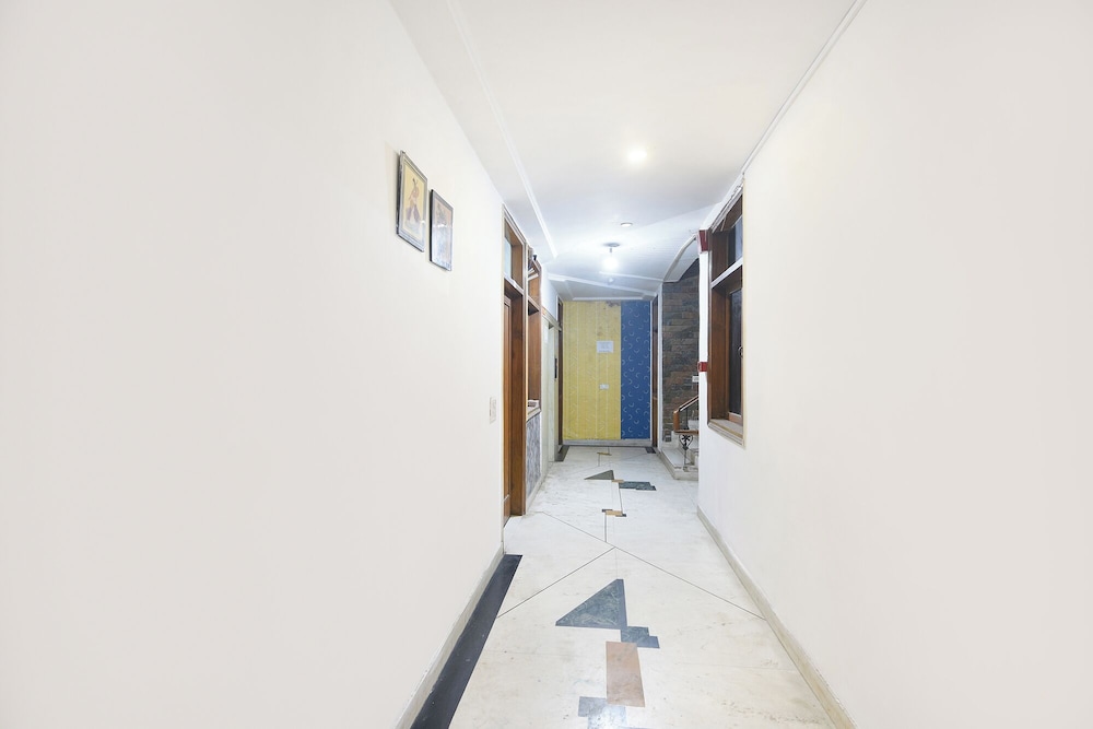 Fabhotel Western