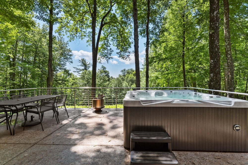 Prvt Architectural Masterpiece w Views hot tub view 5
