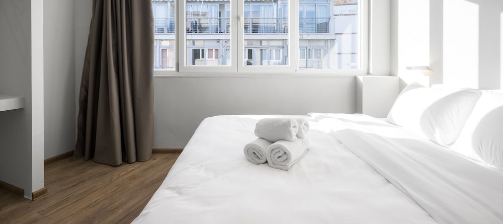 Venus, Nilie Hospitality MGMT