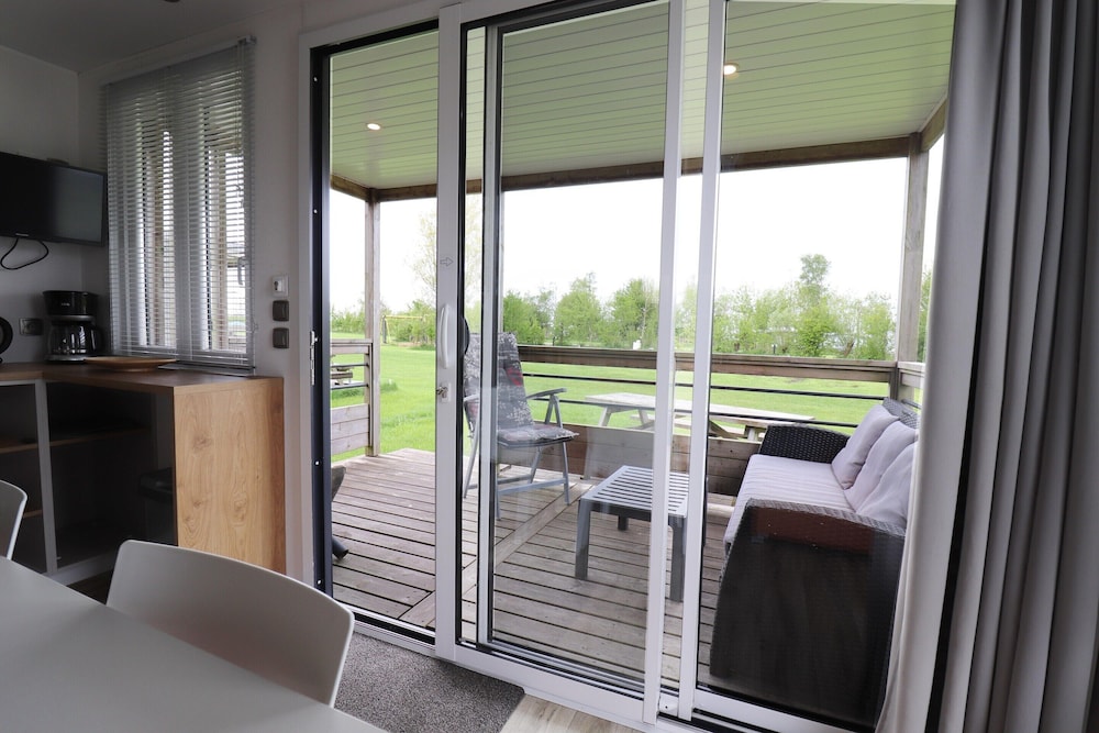 Chalet by Hegermeer With Harbor Access