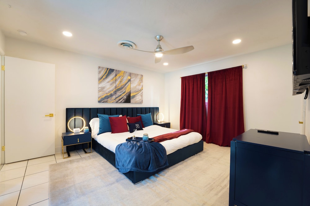 Villa Velvet