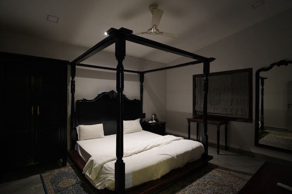 AKAY Resort & Villas