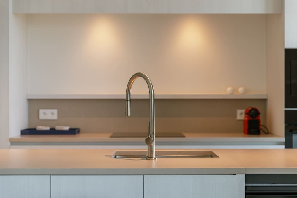 Huswell - Minimalist Coastal Luxury Panoramic View