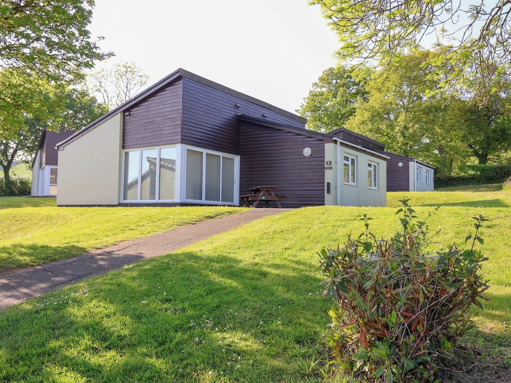 Harcombe House Bungalow 2