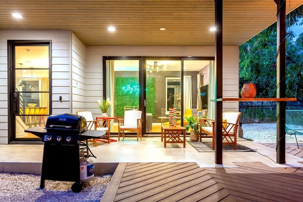 Eastside House Supreme 6 Min Drive to DT