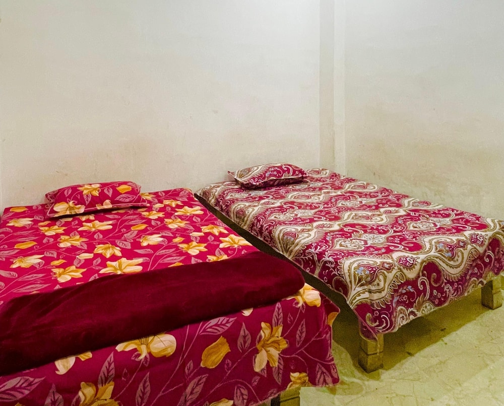 Om Sai guest house