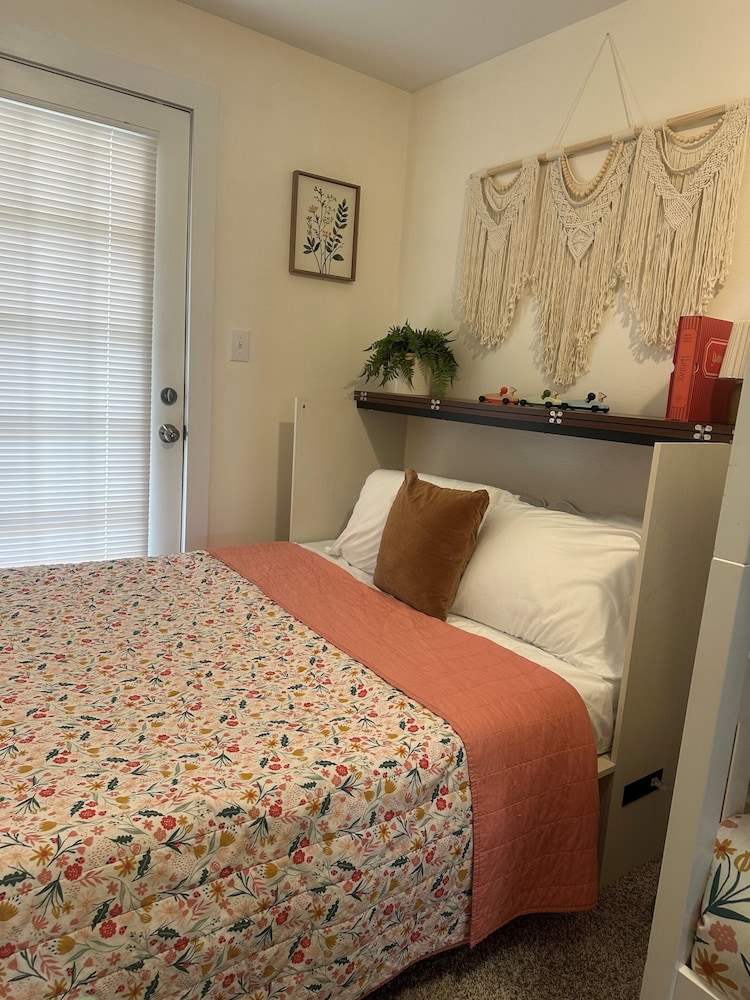 Serenity Shores by Southern Vacation Rentals