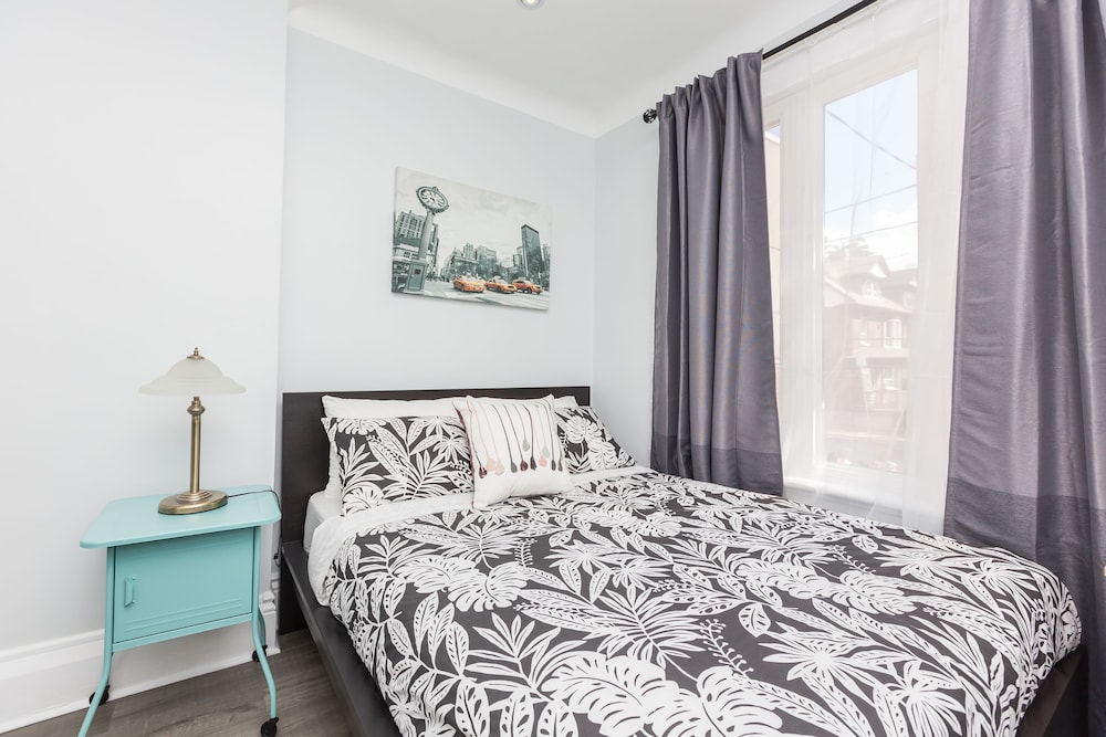 Applewood Suites - The CasaDupont - Image 2