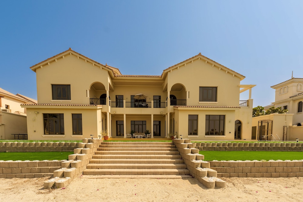 Maison Privee - Opulent Palm Villa w/ Pool & Royal Atlantis Views