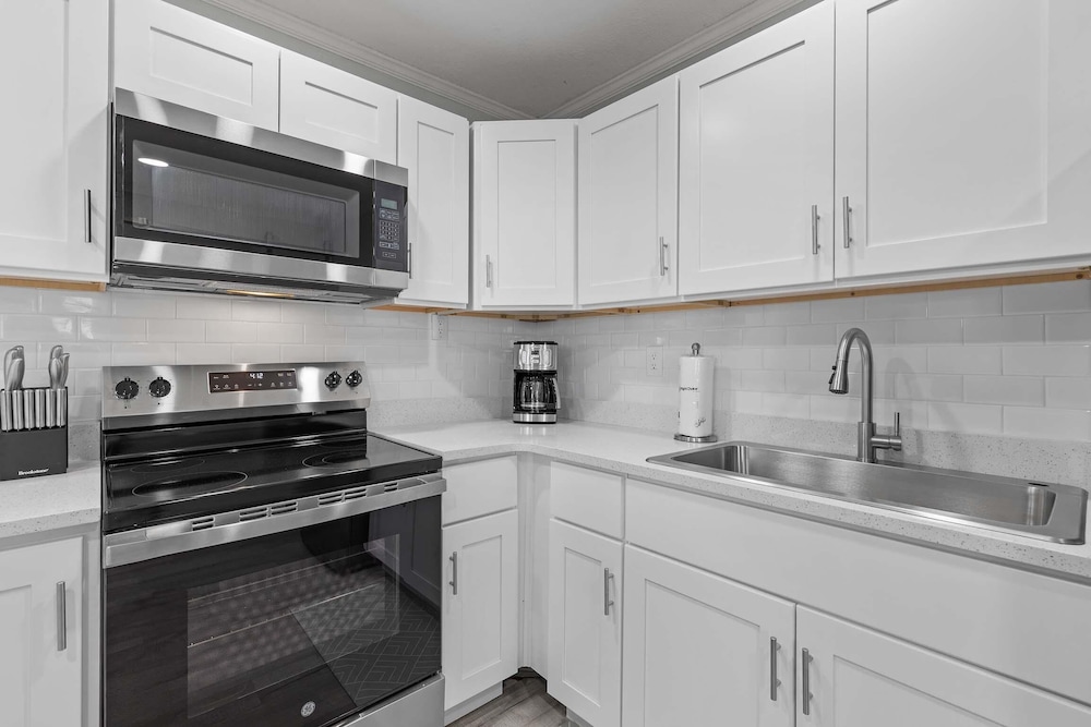 Flagler Suites 1