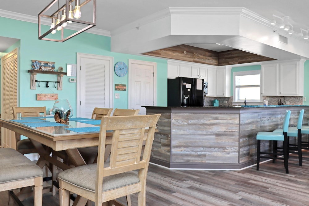 Paradise Shores 200