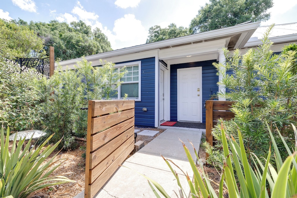Deja Blue Retreat - Image 1