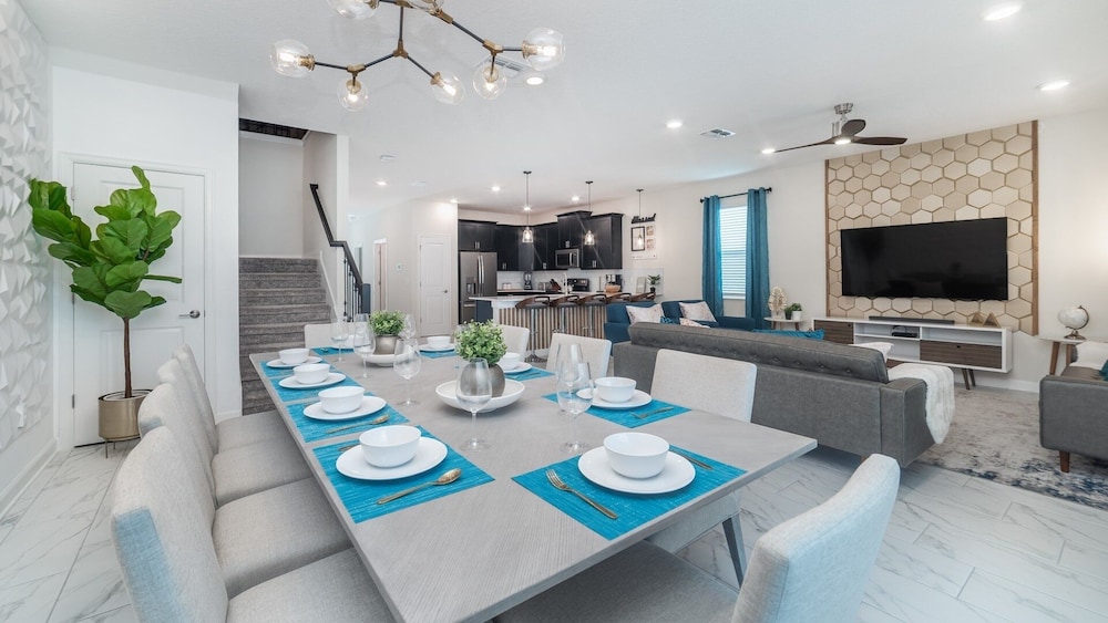 Championsgate Resort 8 Bedroom Home with Game Room+Pool 8 Home