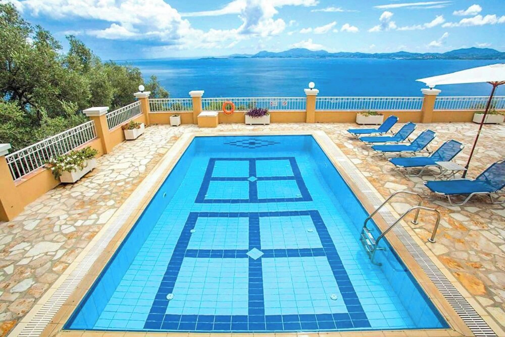 Villa Elena Costa