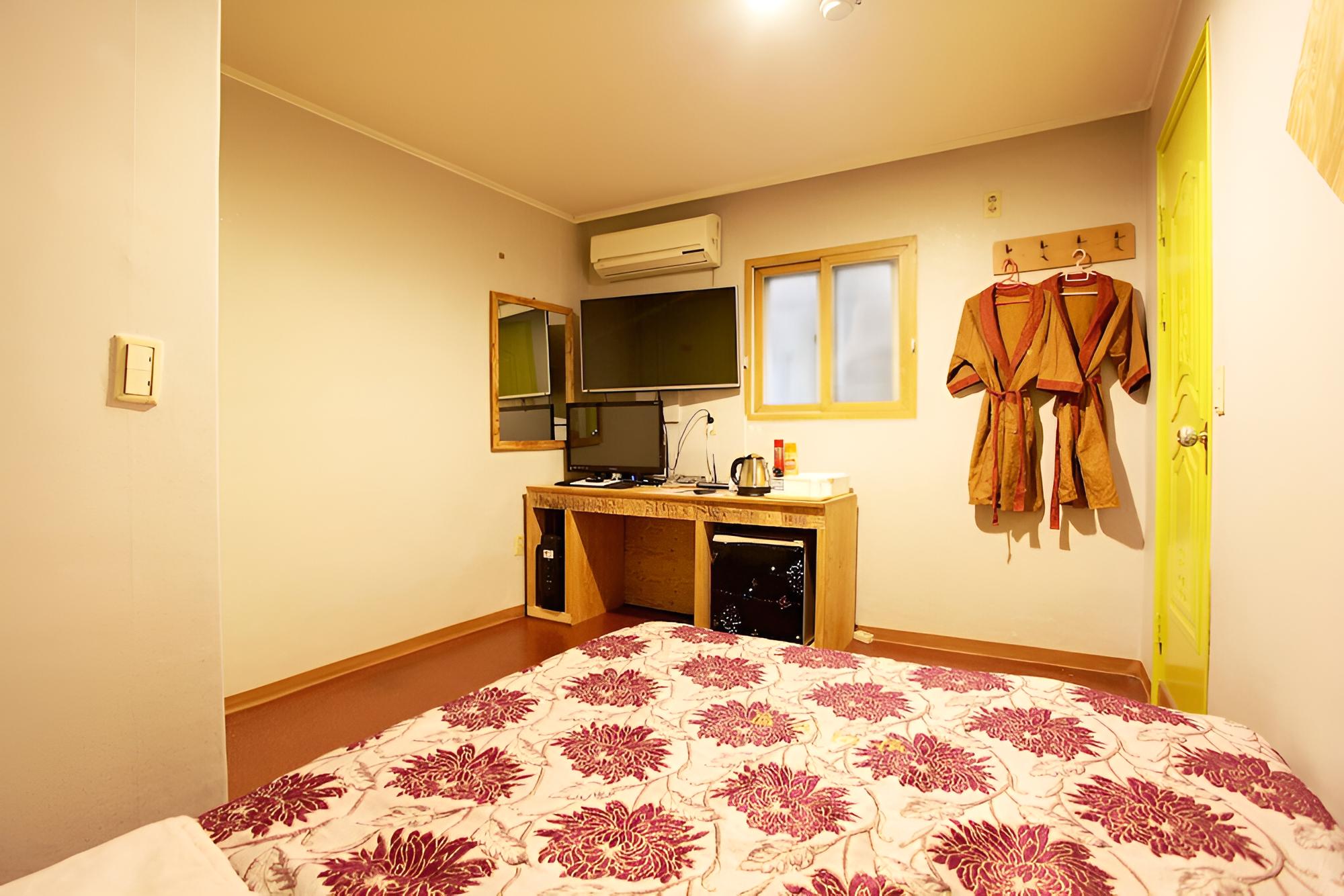 Photo 9
