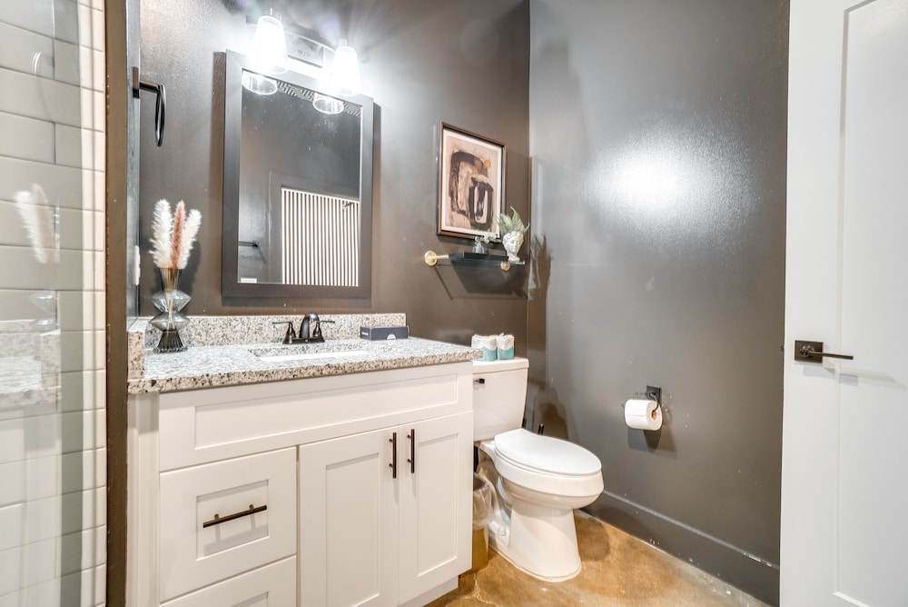 Modern Nashville Studio 5 Mi to Downtown! - Property Image 13