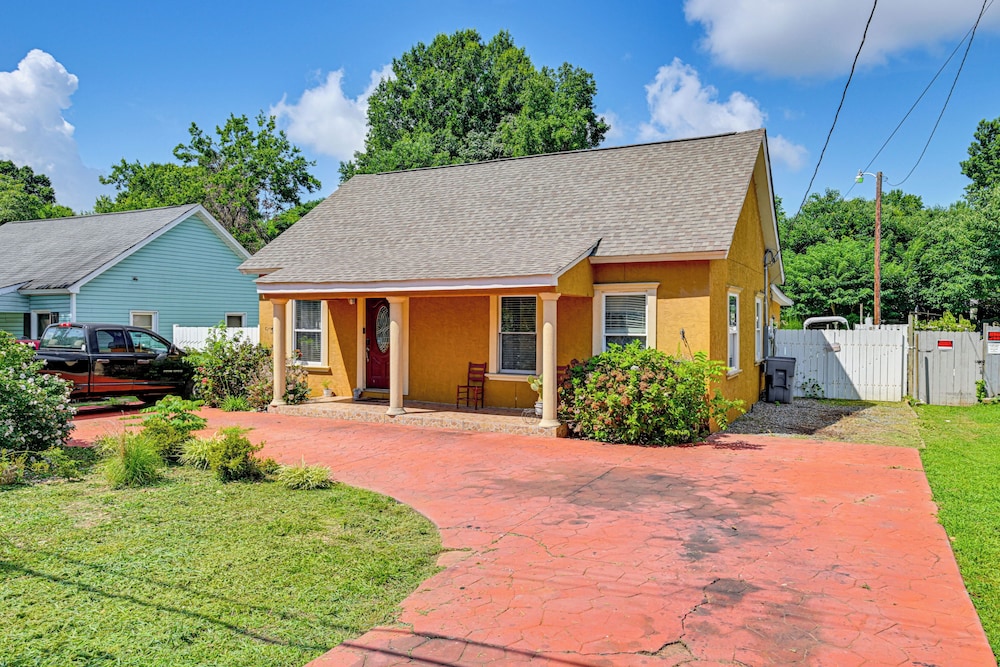 Close to Airport: Home in the Heart of Charlotte!