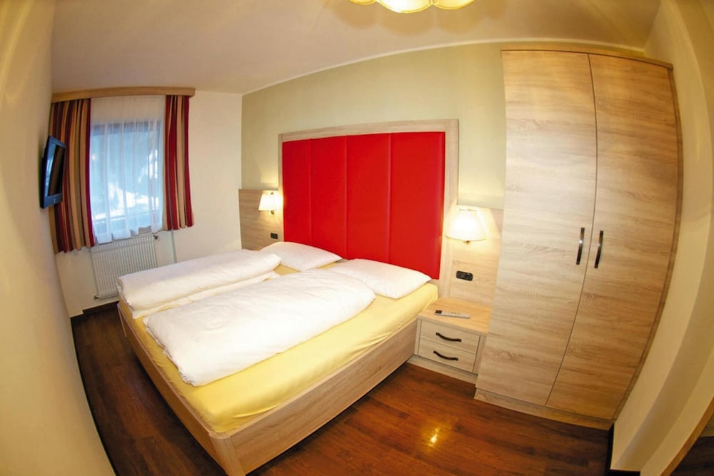 Apartment in Val Gardena Near Ski Slopes photo 5