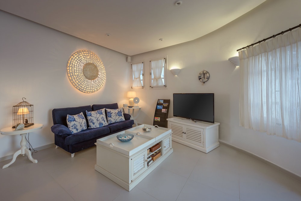 Aspalathras White Hotel photo 2