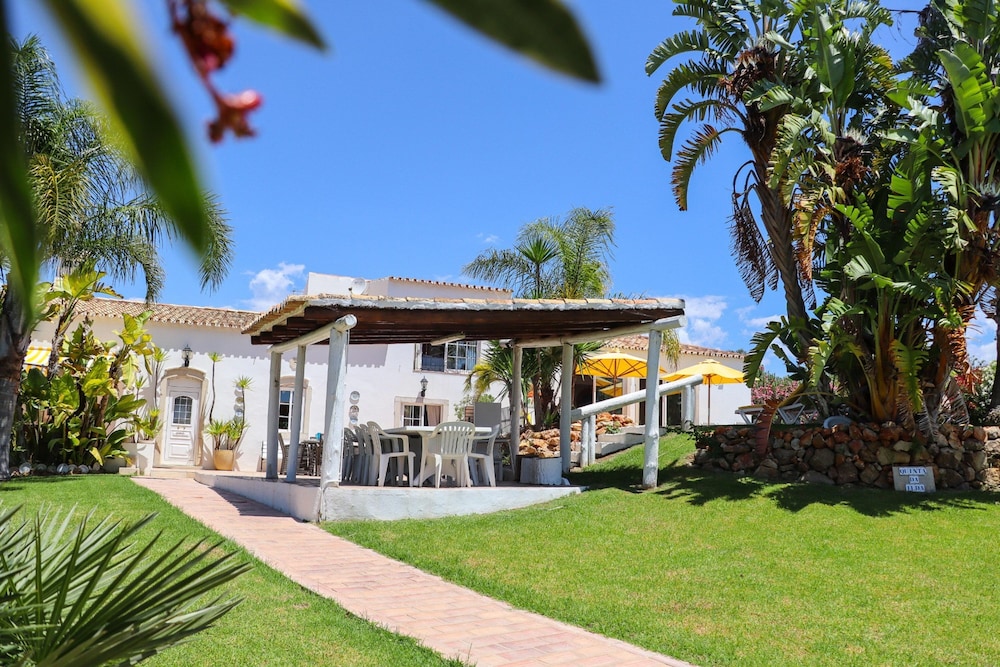 Idyllic Farm House With Huge Garden for 14pax