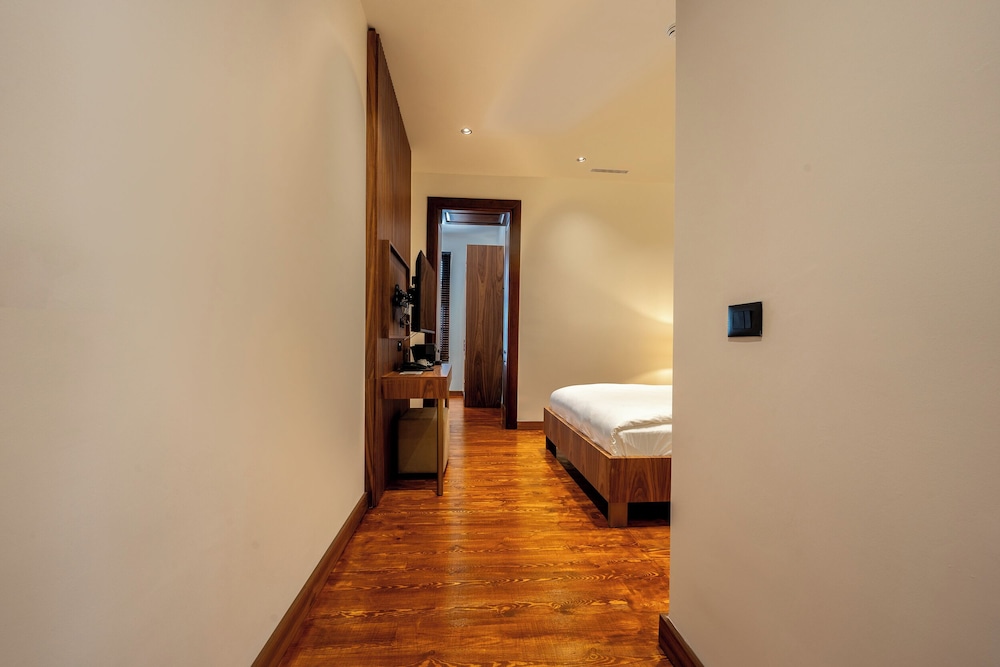 Belmondo Süitler - Image 21