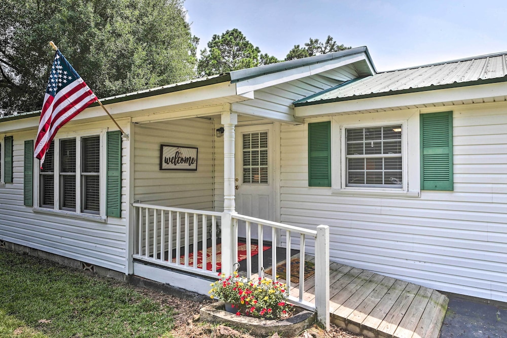 Idyllic Waterfront Escape w/ Private Boat Dock! view 5