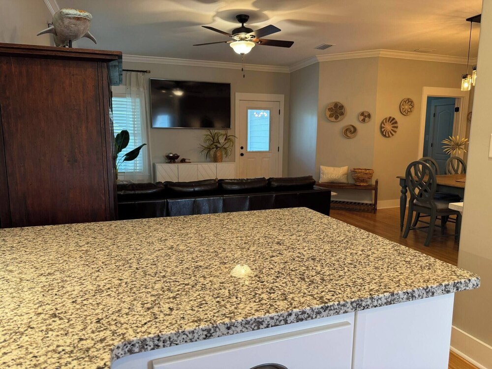 4005 Rookery 3 Sea Story With 2 Pools Beach Access and Lots of Beach Amenities