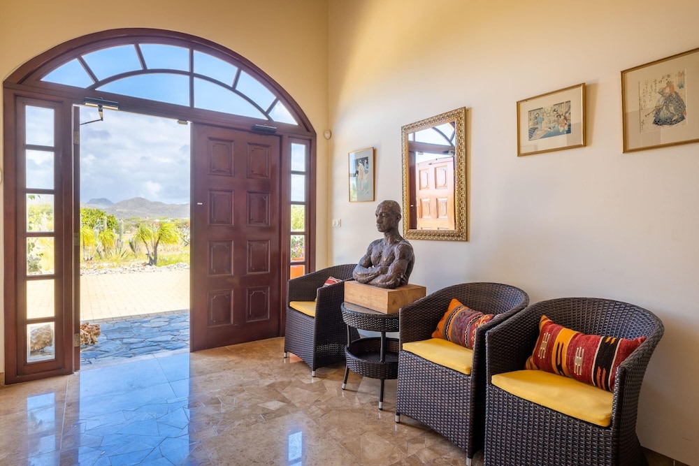 Cliff Villa - Award Winning Luxury Retreat