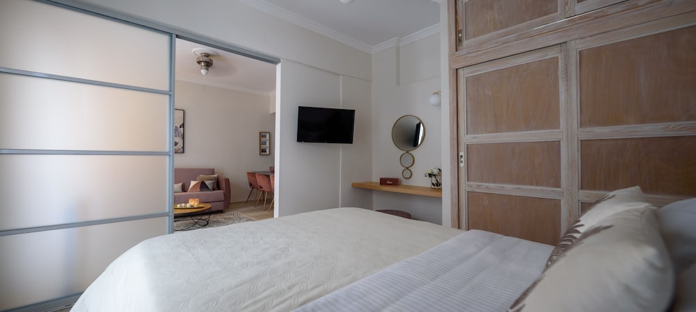 Acropolis Exclusive Studio