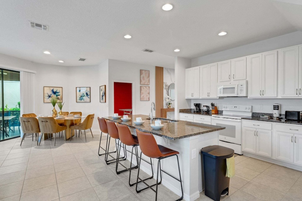 2311vd-providence 5 Bedroom Home