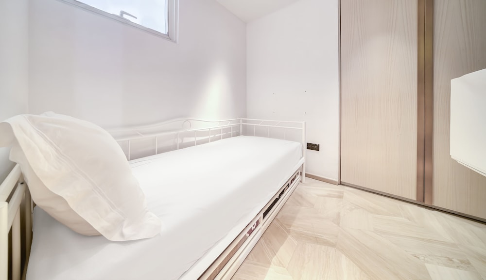 Five Palm Jumeirah Residences -Mint Stay