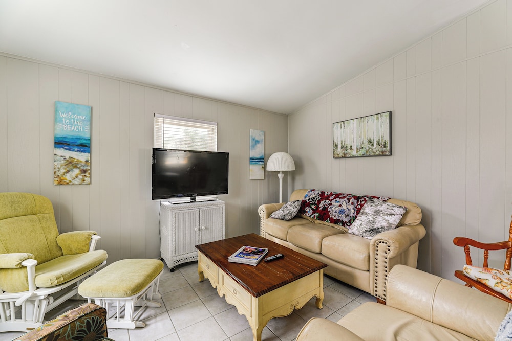 Spacious Family Home: 9 Mi to Ocean City Boardwalk