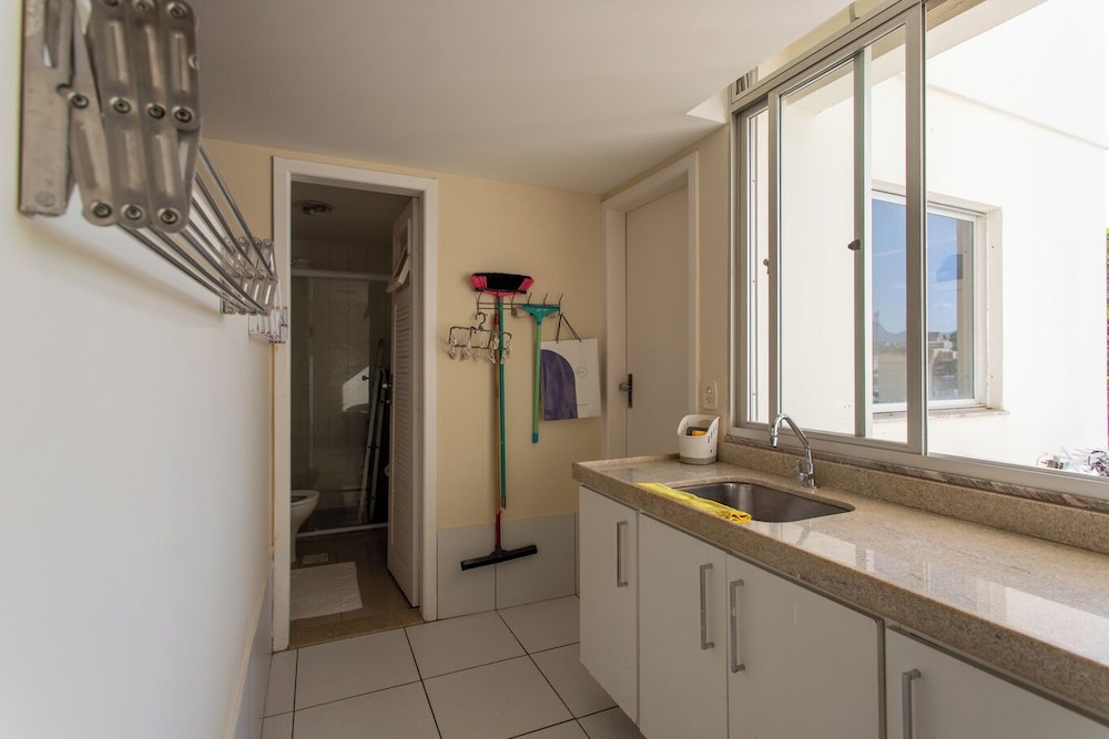 Apto Pet Friendly com 3 Su tes e Vista Para o Mar