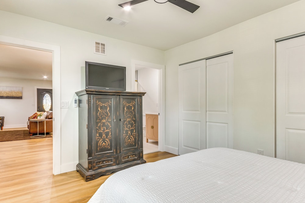 3 Mi to Dtwn Entertainment: Pensacola Family Home!