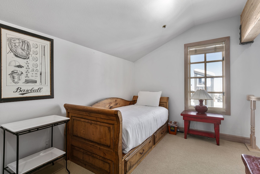 Stag Lodge at Deer Valley Resort - Four Bedroom with Spa #30 4 Condo