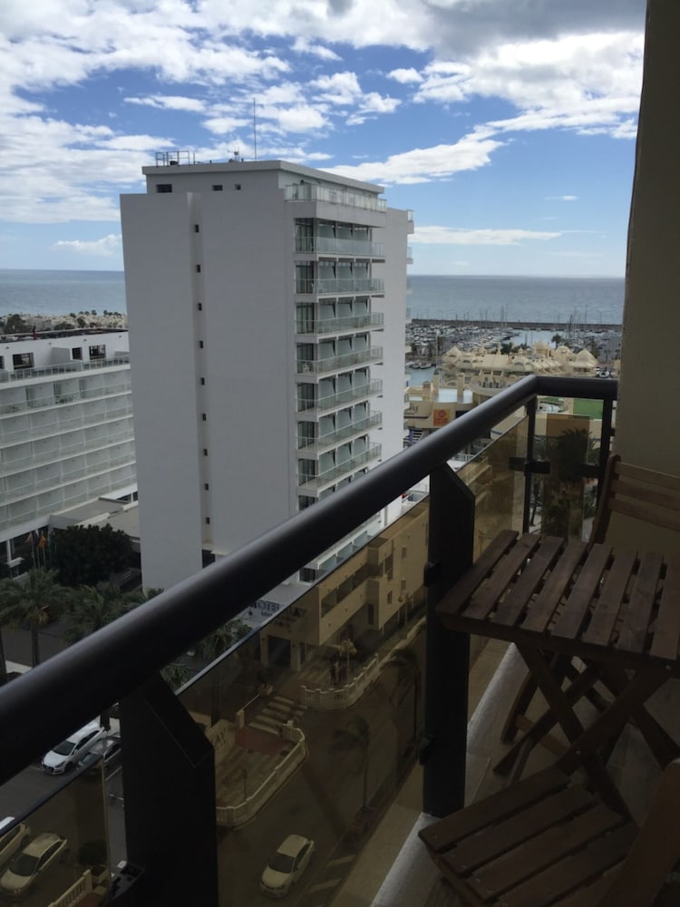Apartamentos Puerto Marina