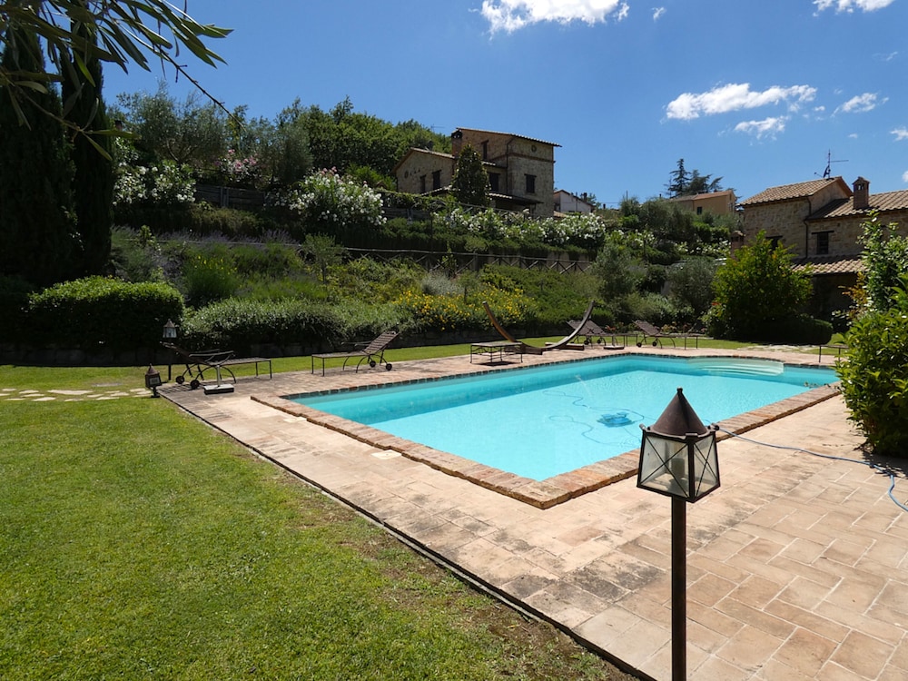 I Escape to Umbria, Quiet