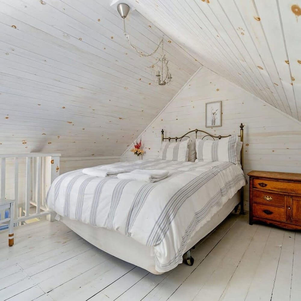 Welcome to Golden Field Farmhouse
