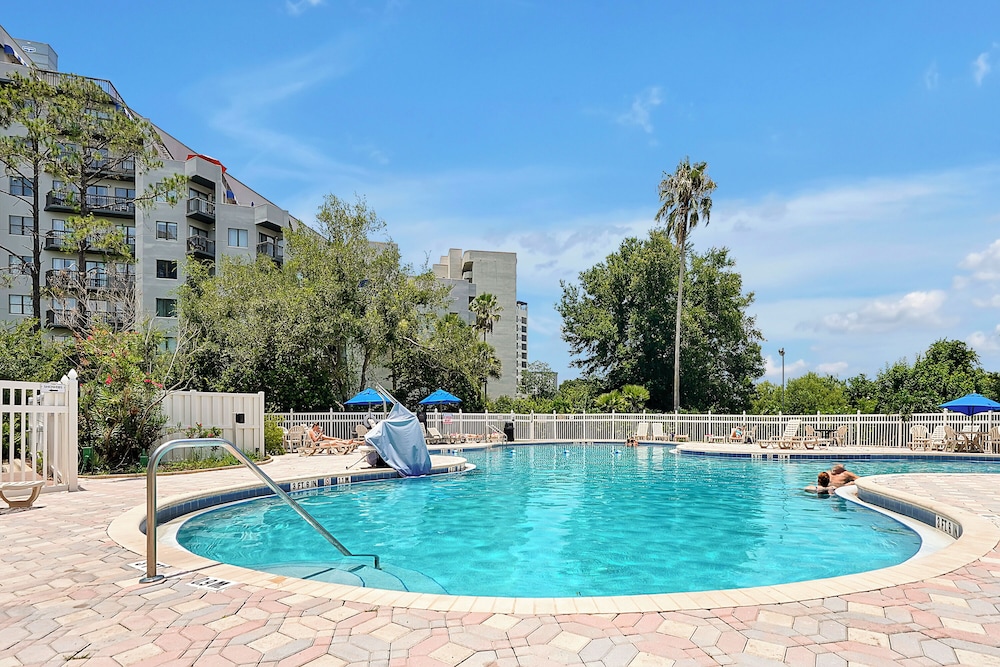 Premium Condos near Universal Studios