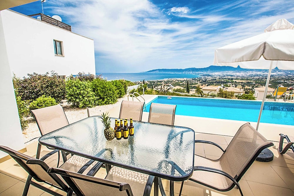 Villa Latchi View