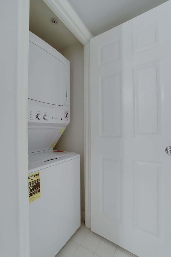 Fascinating Apt in Ballston With Gym
