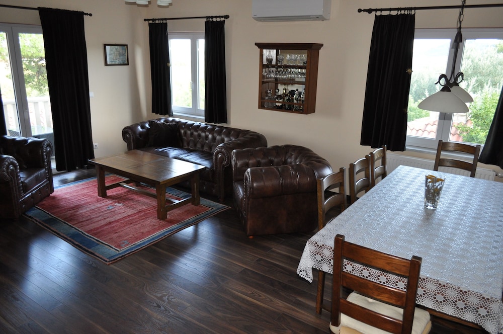 Apartments Villa Lidija view 3