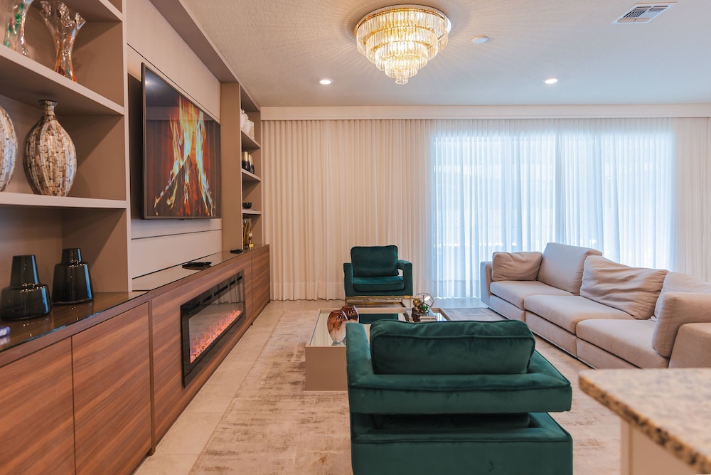 New Home Luxury 8 Bedrooms At Windsor Island